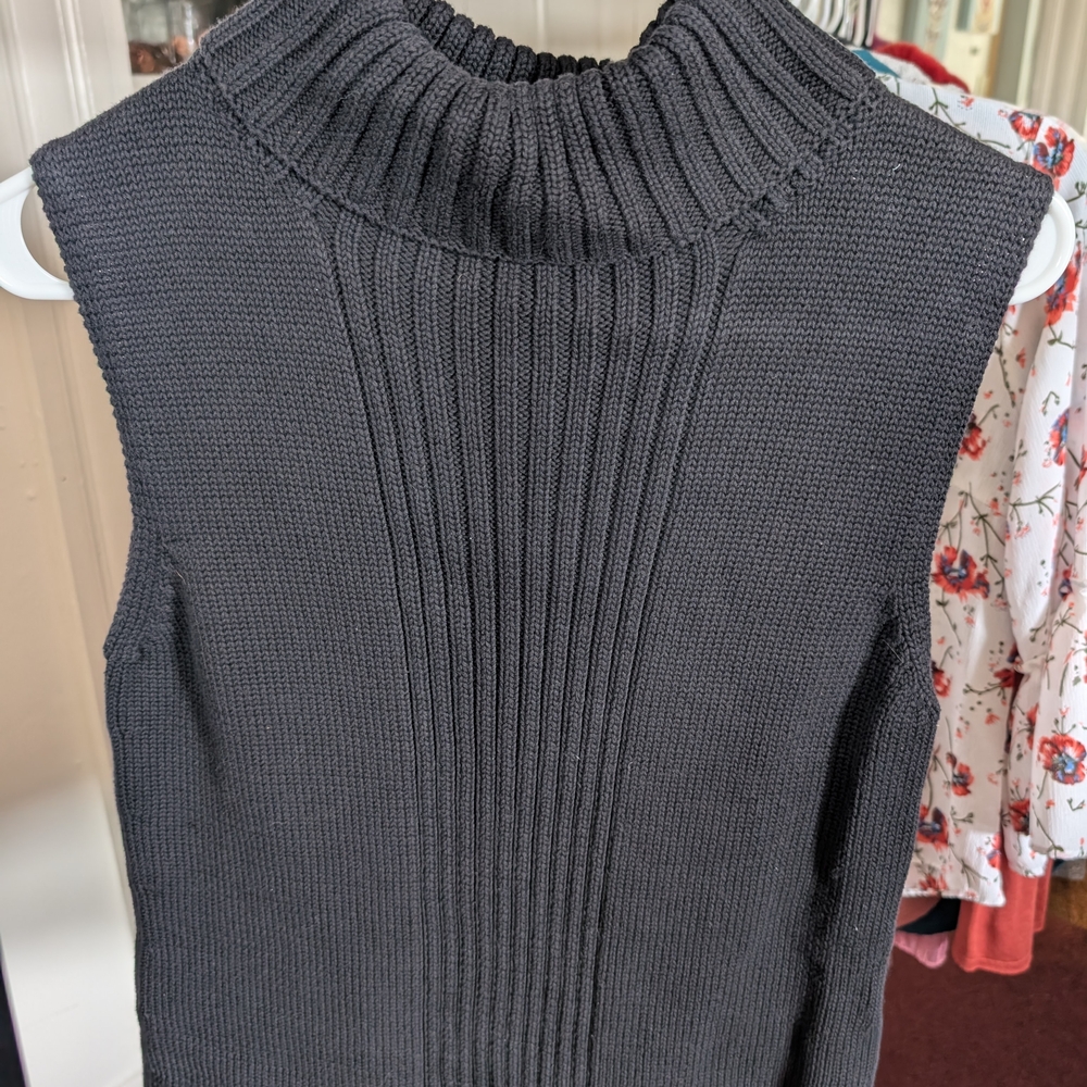 Women's Sleeveless Black Sweater